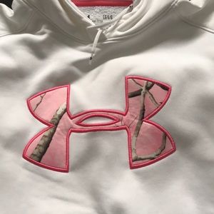 Women’s white and pink pullover sweatshirt